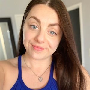 Meet your Posher, Yana